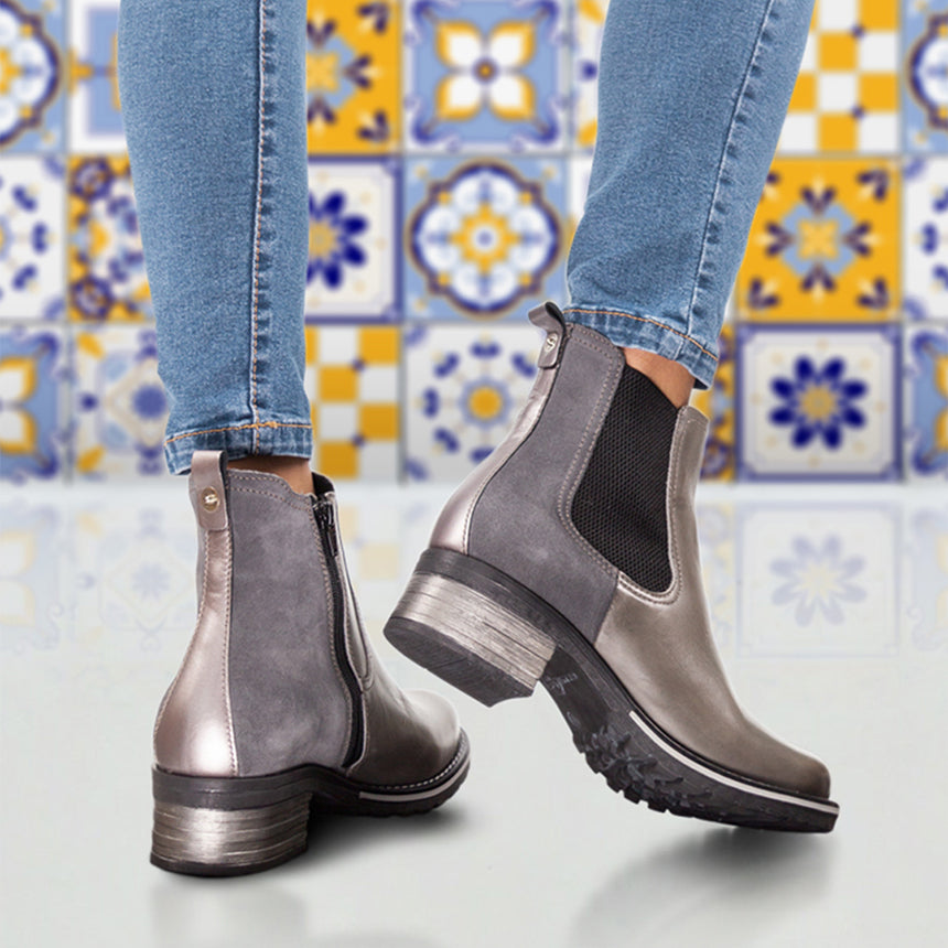 Kourtney Scrunched Leather Chelsea Boot