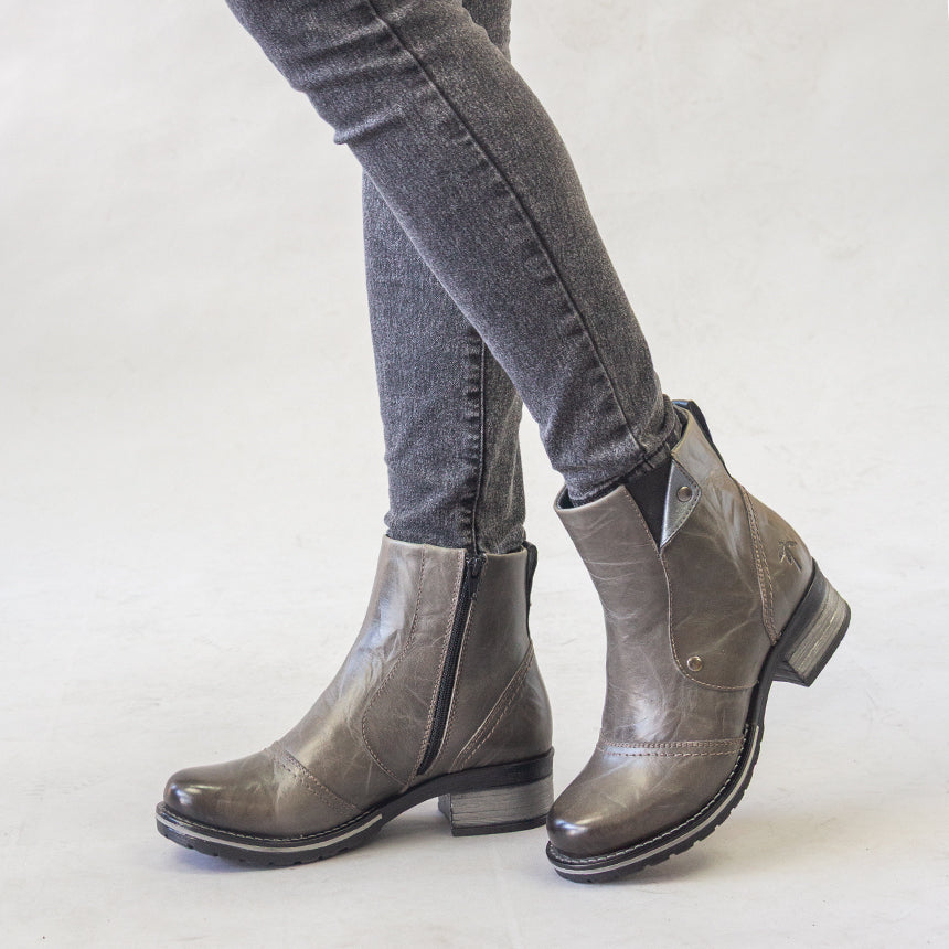 Kassia Scrunched Leather Boot
